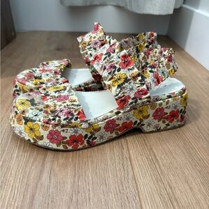 Coconuts by Matisse: Jean Platform Sandal in White Floral